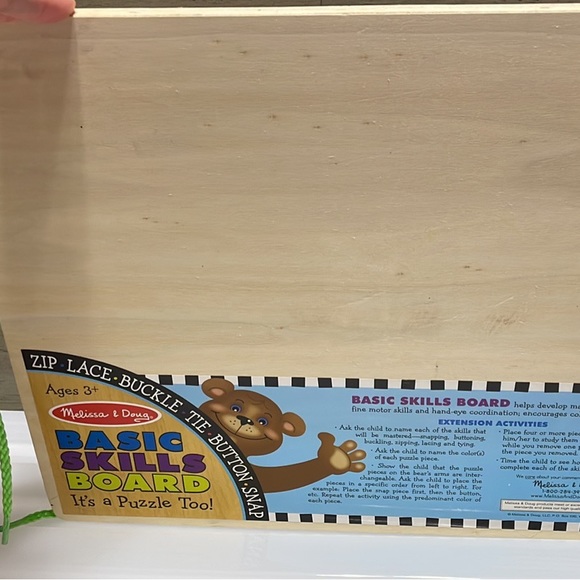 ❌SOLD❌Melissa & Doug Basic Skills & Puzzle Board - Picture 2 of 2